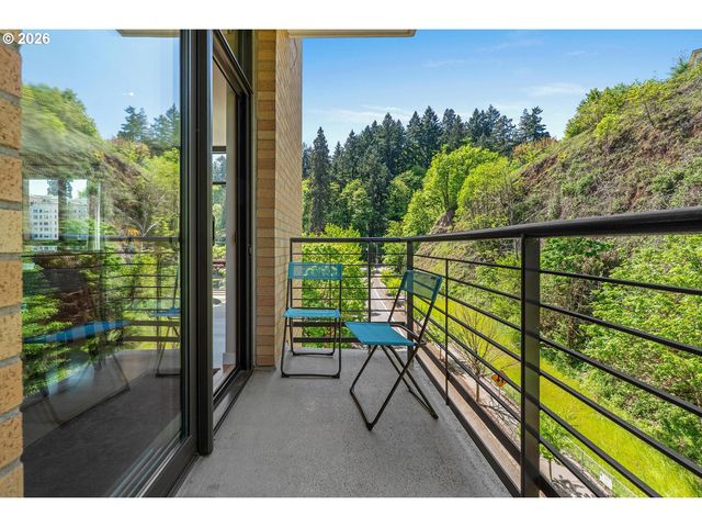 2351 Nw WESTOVER Rd 608, Portland, OR 97210