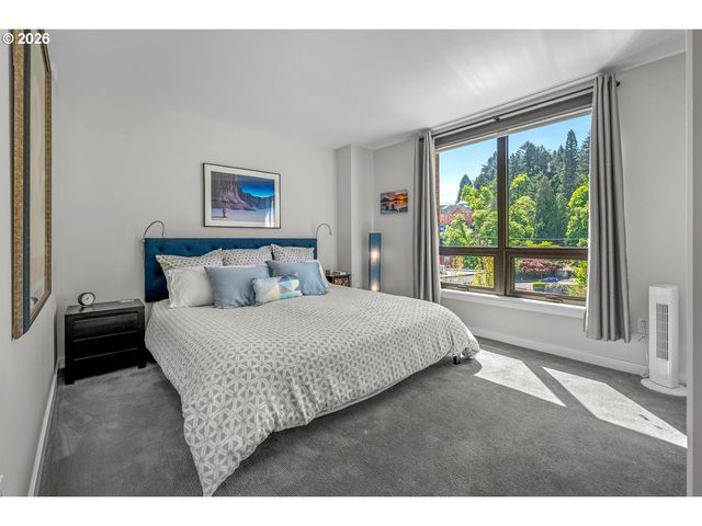 2351 Nw WESTOVER Rd 608, Portland, OR 97210