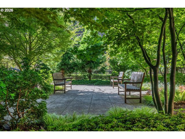 2351 Nw WESTOVER Rd 608, Portland, OR 97210