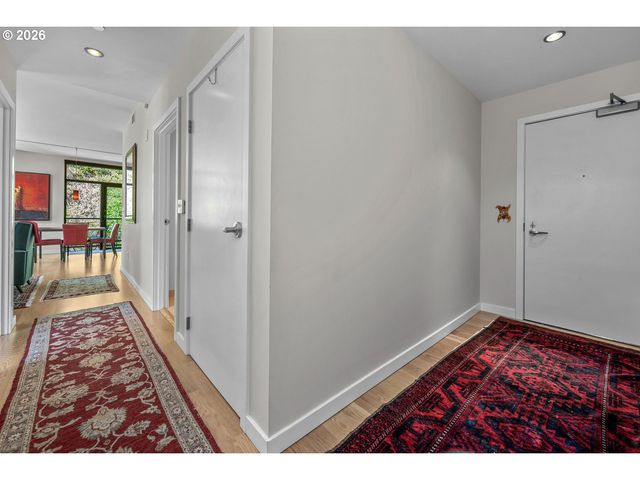 2351 Nw WESTOVER Rd 608, Portland, OR 97210