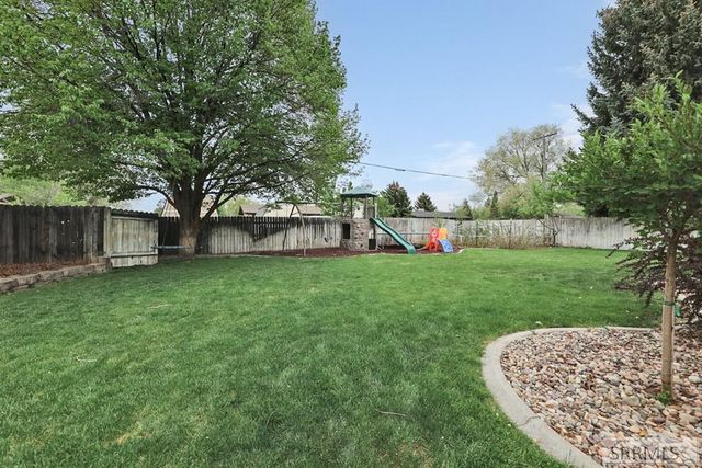 116 N Fremont Ave, Sugar City, ID 83448