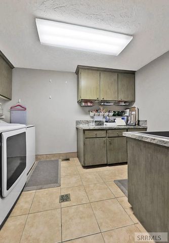 116 N Fremont Ave, Sugar City, ID 83448
