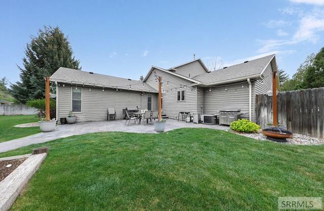 116 N Fremont Ave, Sugar City, ID 83448
