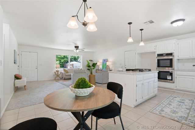 8111 E 124th Street S, Bixby, OK 74008