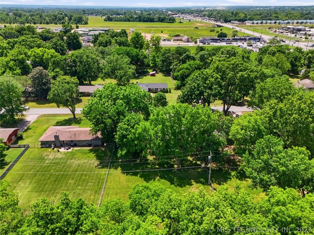 8111 E 124th Street S, Bixby, OK 74008