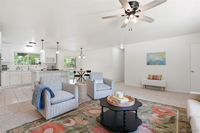 8111 E 124th Street S, Bixby, OK 74008