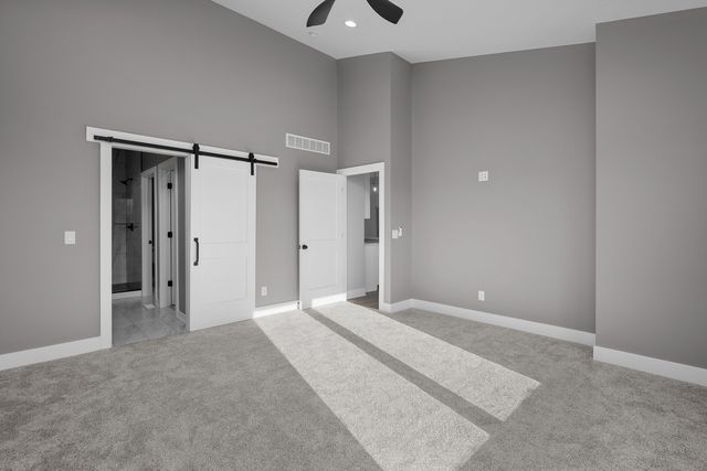 316 Linda Lane, Riverdale, IA 52722