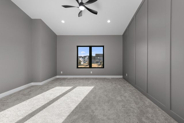 316 Linda Lane, Riverdale, IA 52722