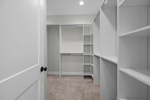 316 Linda Lane, Riverdale, IA 52722