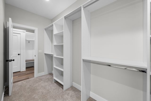 316 Linda Lane, Riverdale, IA 52722