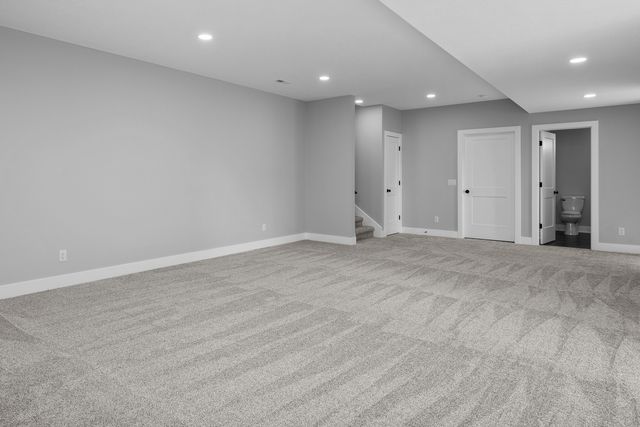 316 Linda Lane, Riverdale, IA 52722