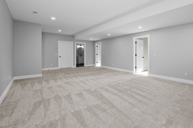 316 Linda Lane, Riverdale, IA 52722