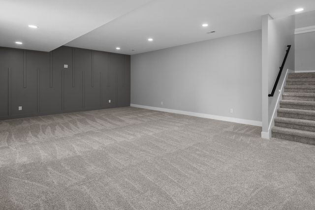 316 Linda Lane, Riverdale, IA 52722