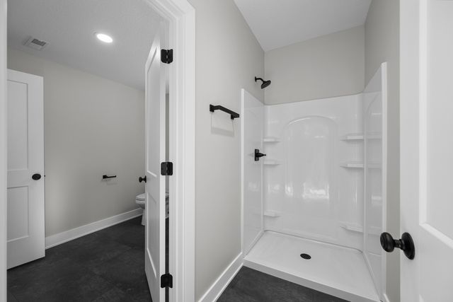 316 Linda Lane, Riverdale, IA 52722