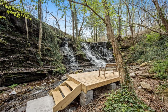1195 SHIPMAN CREEK ROAD, Wartrace, TN 37183