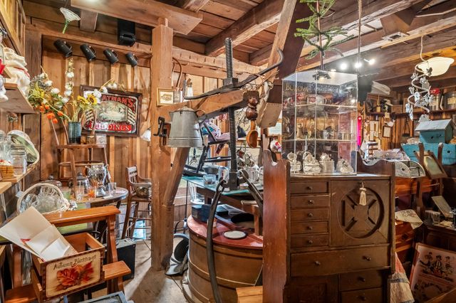 1195 SHIPMAN CREEK ROAD, Wartrace, TN 37183