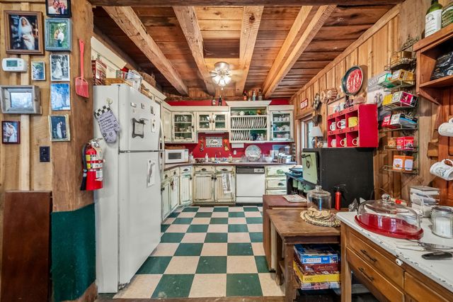 1195 SHIPMAN CREEK ROAD, Wartrace, TN 37183