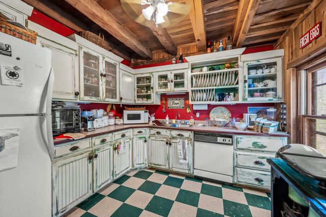 1195 SHIPMAN CREEK ROAD, Wartrace, TN 37183