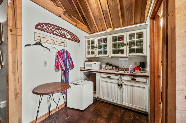1195 SHIPMAN CREEK ROAD, Wartrace, TN 37183