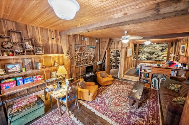 1195 SHIPMAN CREEK ROAD, Wartrace, TN 37183