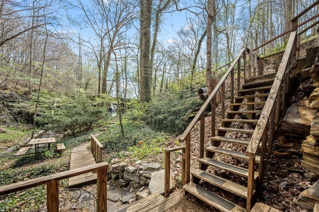 1195 SHIPMAN CREEK ROAD, Wartrace, TN 37183