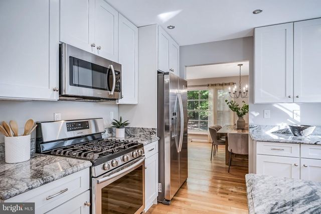 2521 FOWLERS LN, Reston, VA 20191