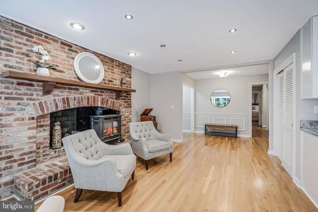 2521 FOWLERS LN, Reston, VA 20191