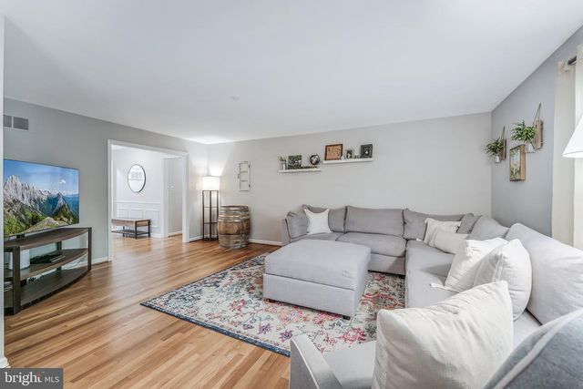 2521 FOWLERS LN, Reston, VA 20191