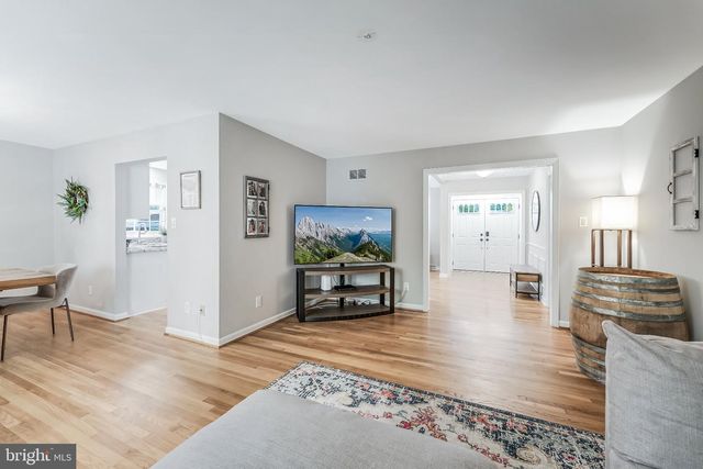 2521 FOWLERS LN, Reston, VA 20191