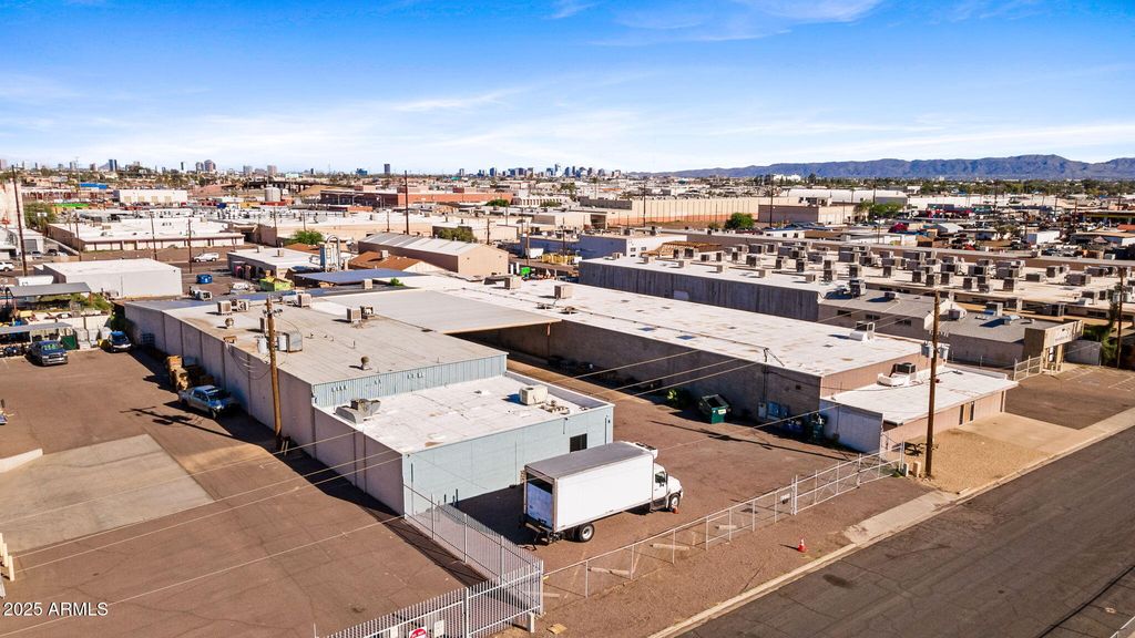 4239 N 40th Avenue, Phoenix, AZ 85019 — exterior