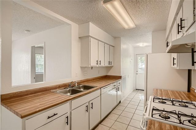 905 Chisholm CV, Round Rock, TX 78681