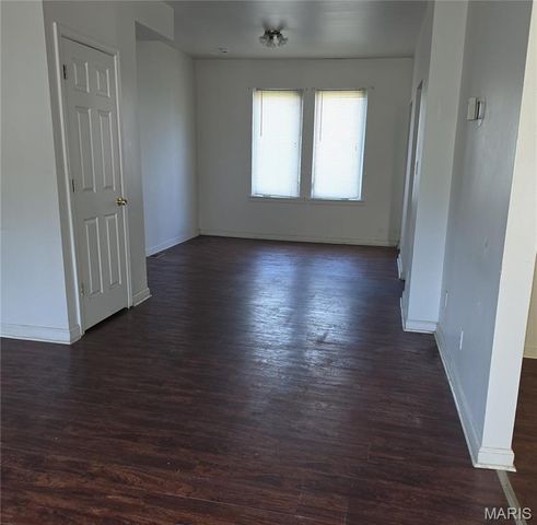 6528 Bartmer Avenue, St Louis, MO 63130