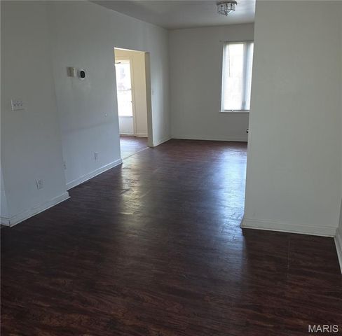 6528 Bartmer Avenue, St Louis, MO 63130