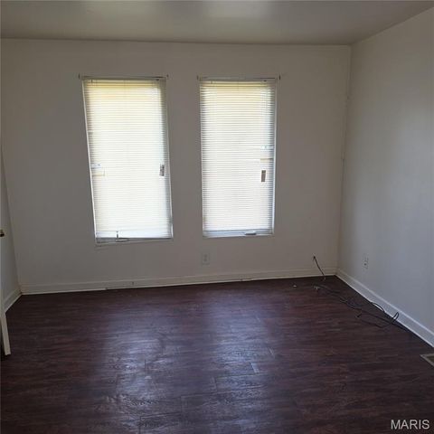 6528 Bartmer Avenue, St Louis, MO 63130