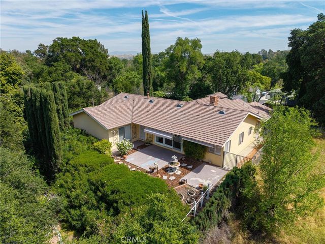 23428 Oakrun Lane, Newhall, CA 91321