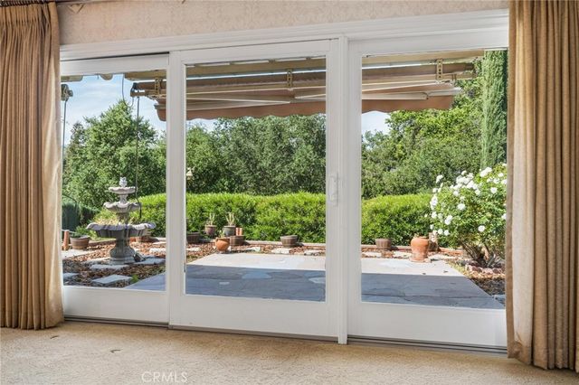 23428 Oakrun Lane, Newhall, CA 91321