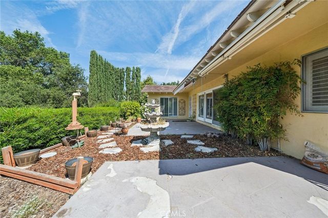 23428 Oakrun Lane, Newhall, CA 91321