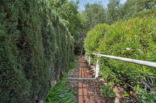 23428 Oakrun Lane, Newhall, CA 91321