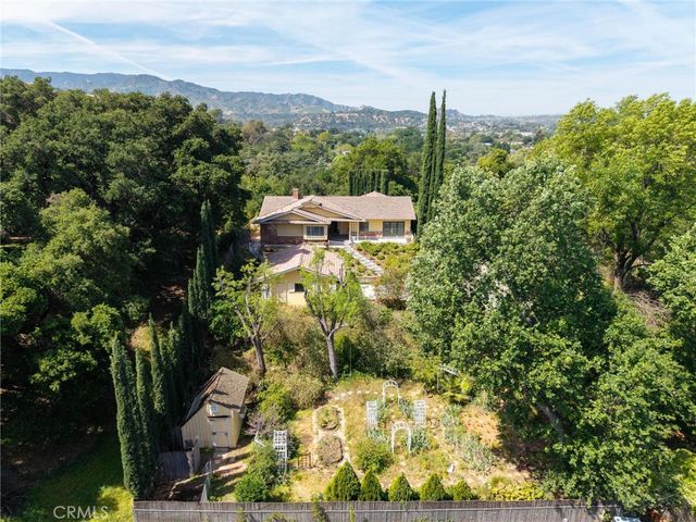 23428 Oakrun Lane, Newhall, CA 91321