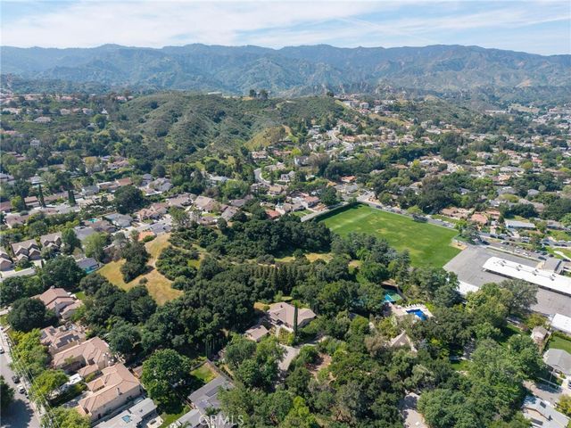 23428 Oakrun Lane, Newhall, CA 91321