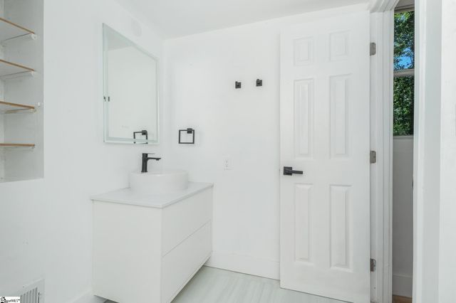 101 Ashford Avenue, Greenville, SC 29609