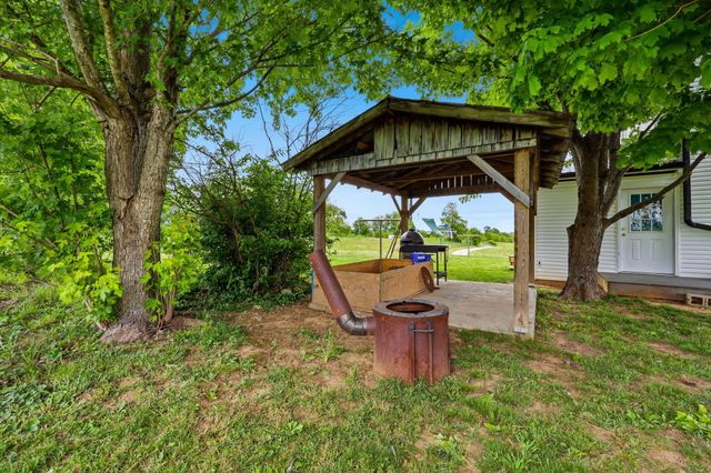 313 Jay Road, Owingsville, KY 40360