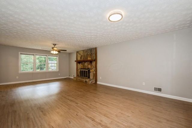 1763 Sherman 0, Kennesaw, GA 30152