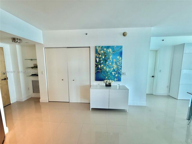 350 S Miami Ave 1601, Miami, FL 33130