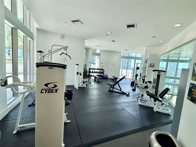 350 S Miami Ave 1601, Miami, FL 33130