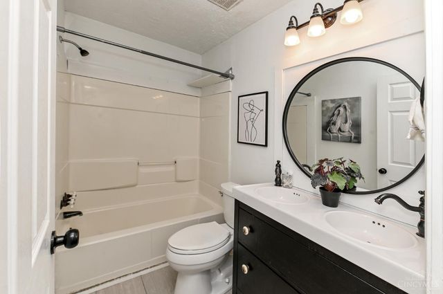 3811 Simpson Avenue, Fairfax, OH 45227
