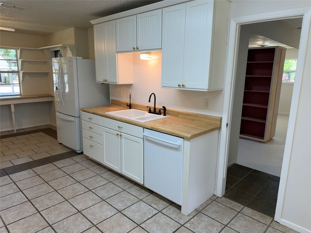 504 Austin Drive, Mineral Wells, TX 76067