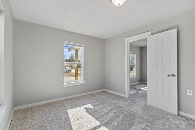 2435 W Calhoun Street, Springfield, MO 65802