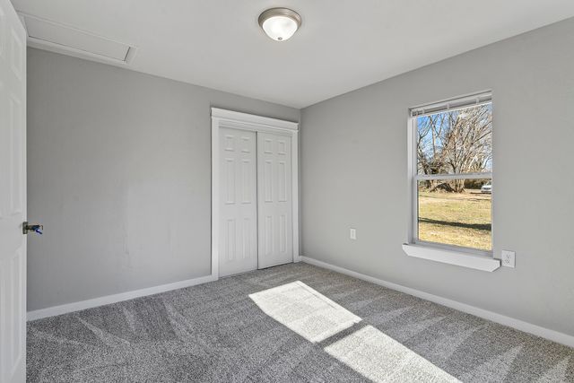 2435 W Calhoun Street, Springfield, MO 65802