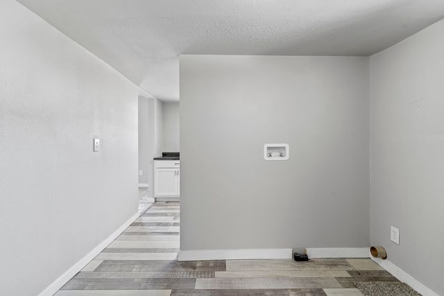 2435 W Calhoun Street, Springfield, MO 65802